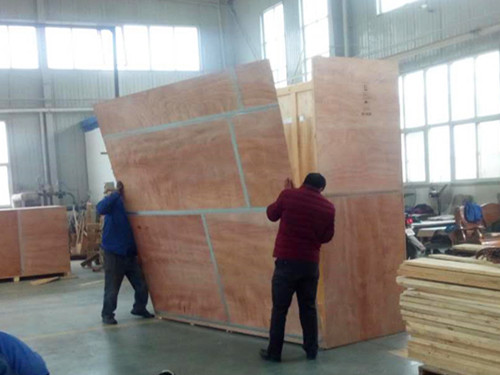 裝貨現(xiàn)場 (6)